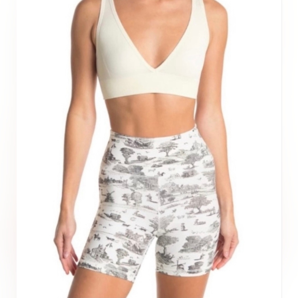WEWOREWHAT Toile Biker Shorts Size Medium Ivory Black